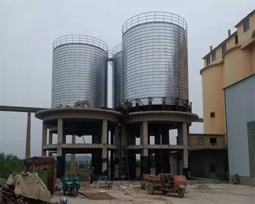 白山螺旋鋼板倉(cāng)項(xiàng)目工地